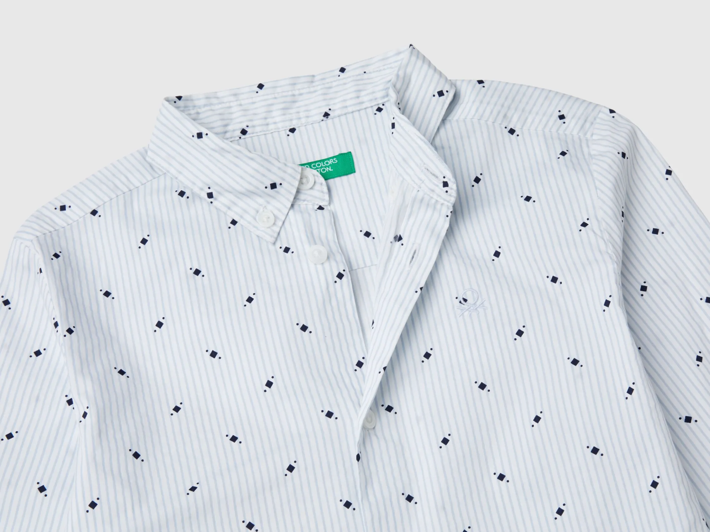Slim fit long sleeve shirt