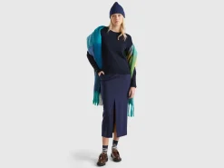 Slim fit sweater in viscose blend