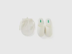 Slippers with case