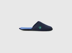 Slippers with logo