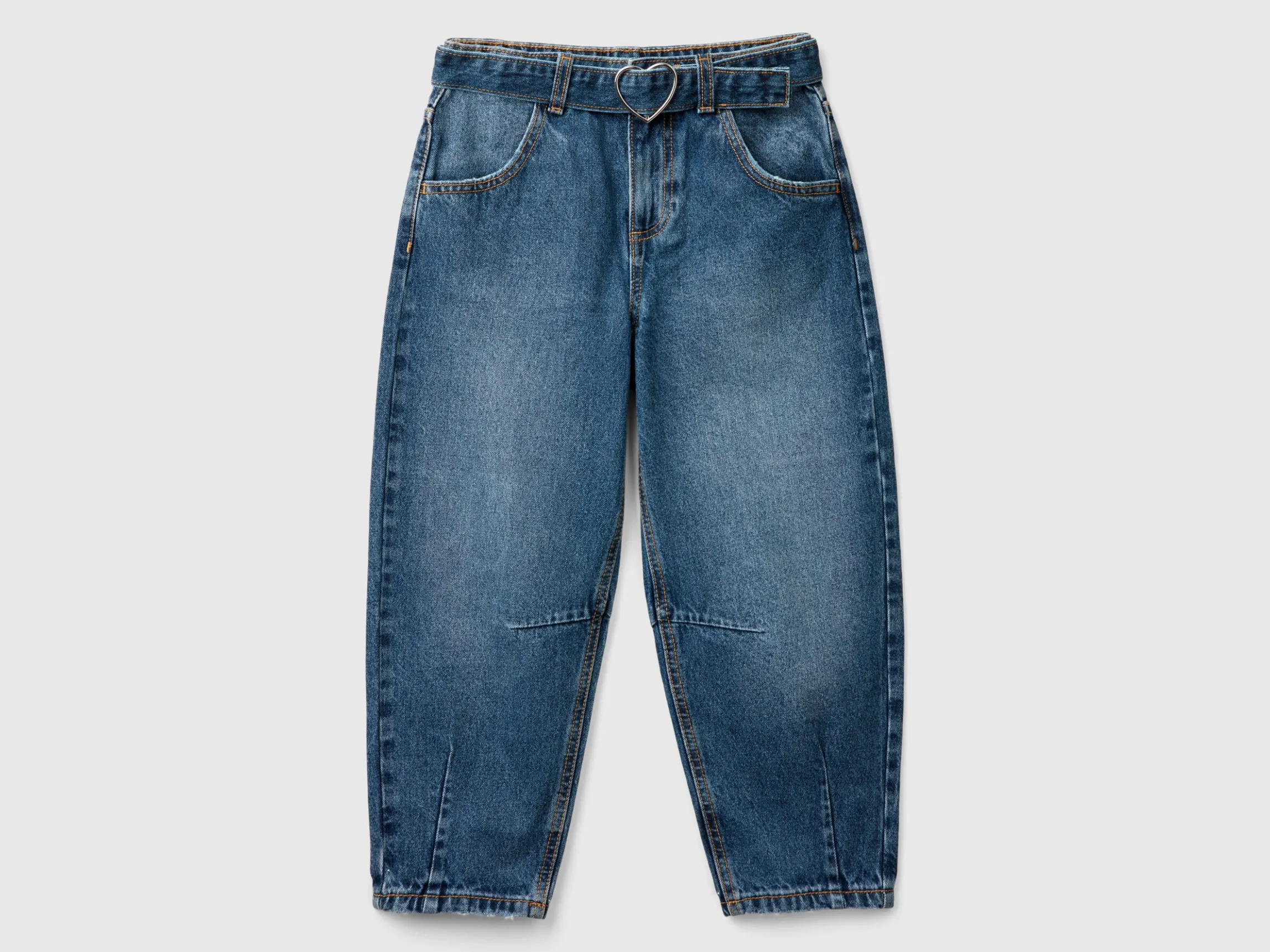 Slouchy fit jeans