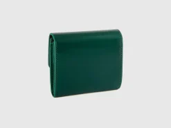 Small wallet in synthetic patent leather