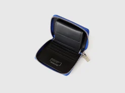 Small zip wallet