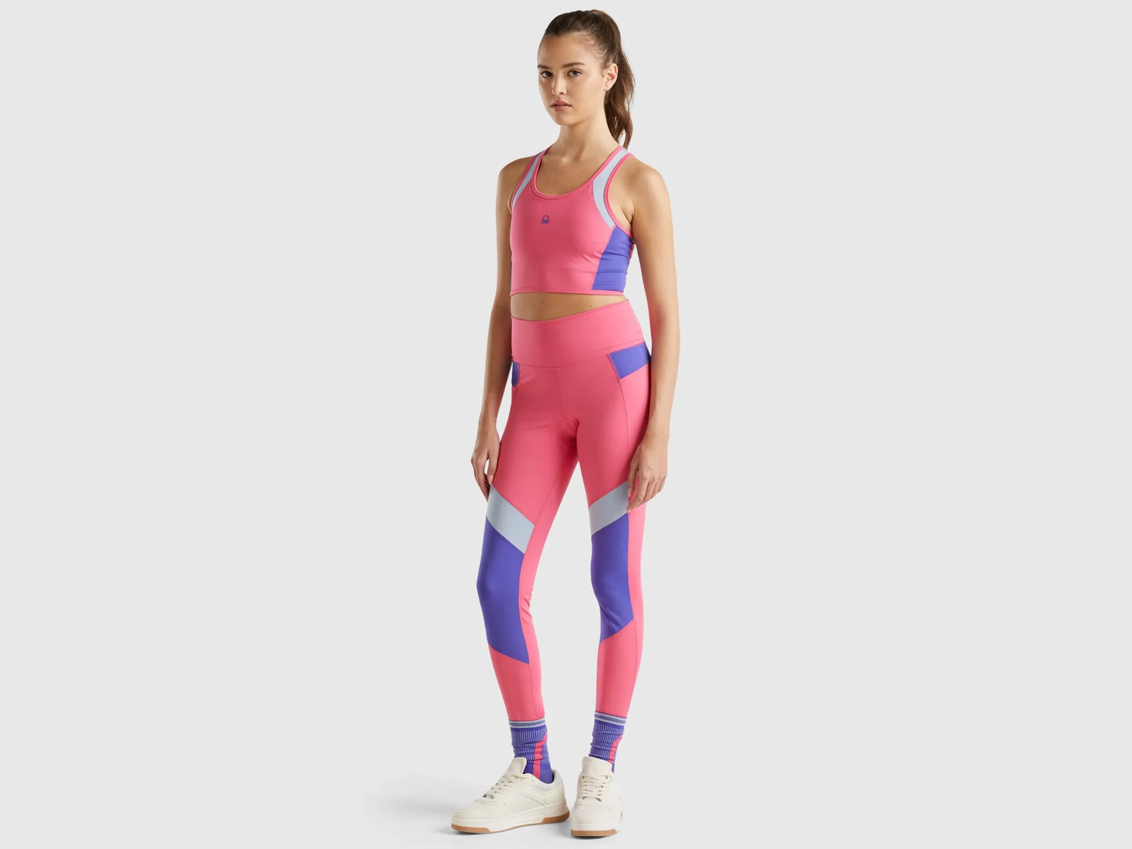 Sports leggings with pocket