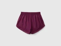 Sports shorts in recycled fabric
