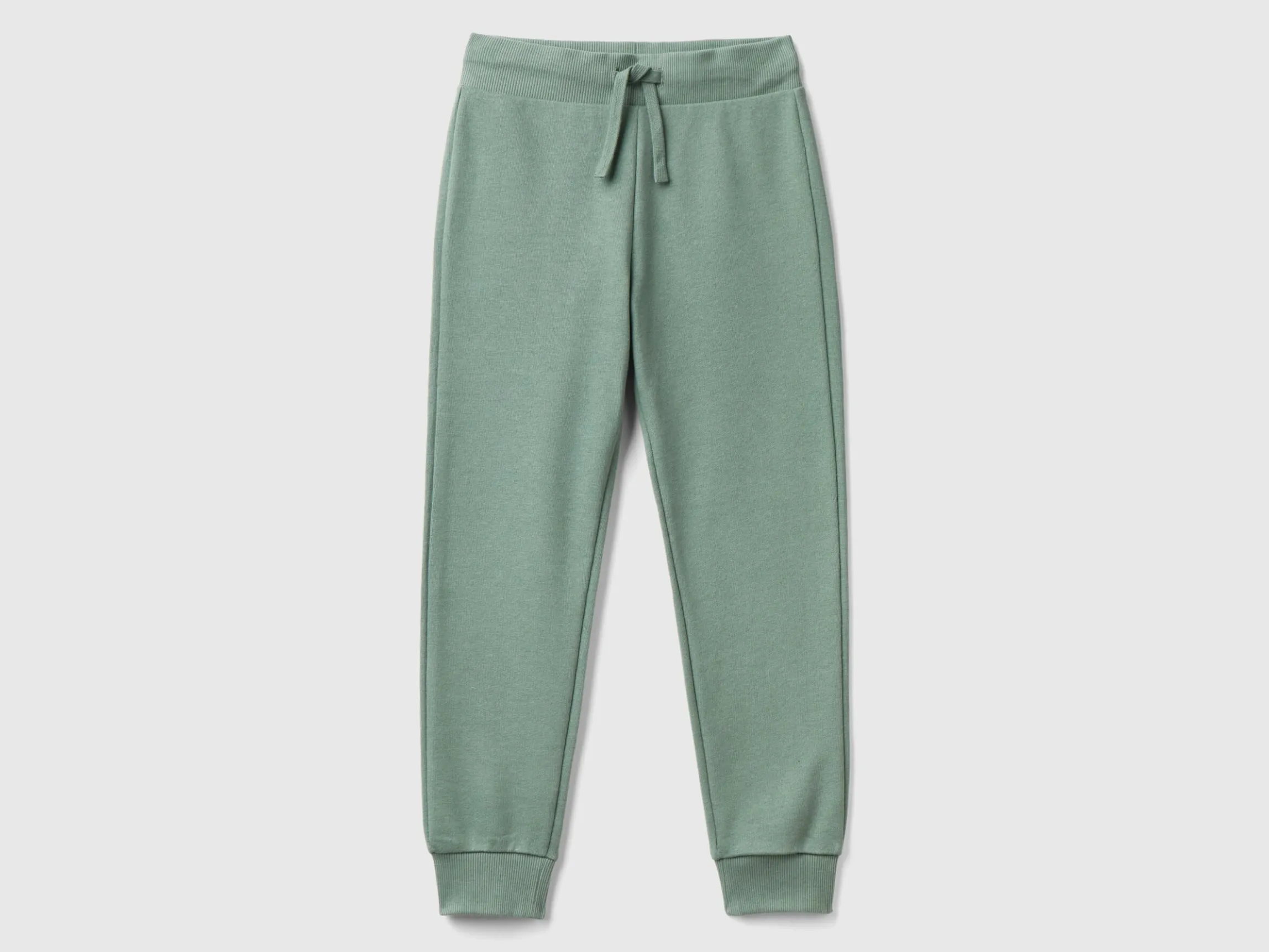 Sporty trousers with drawstring