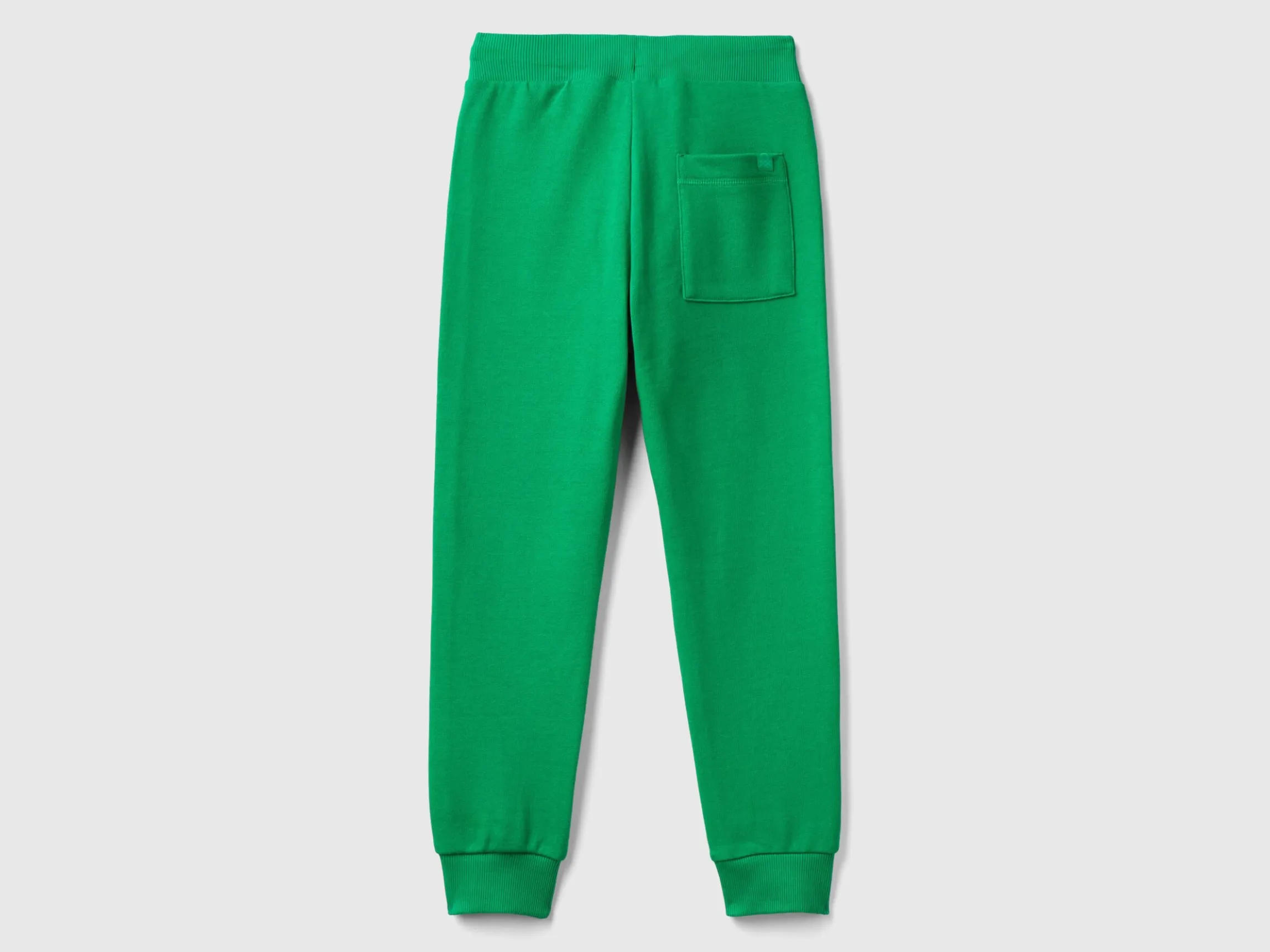 Sporty trousers with drawstring