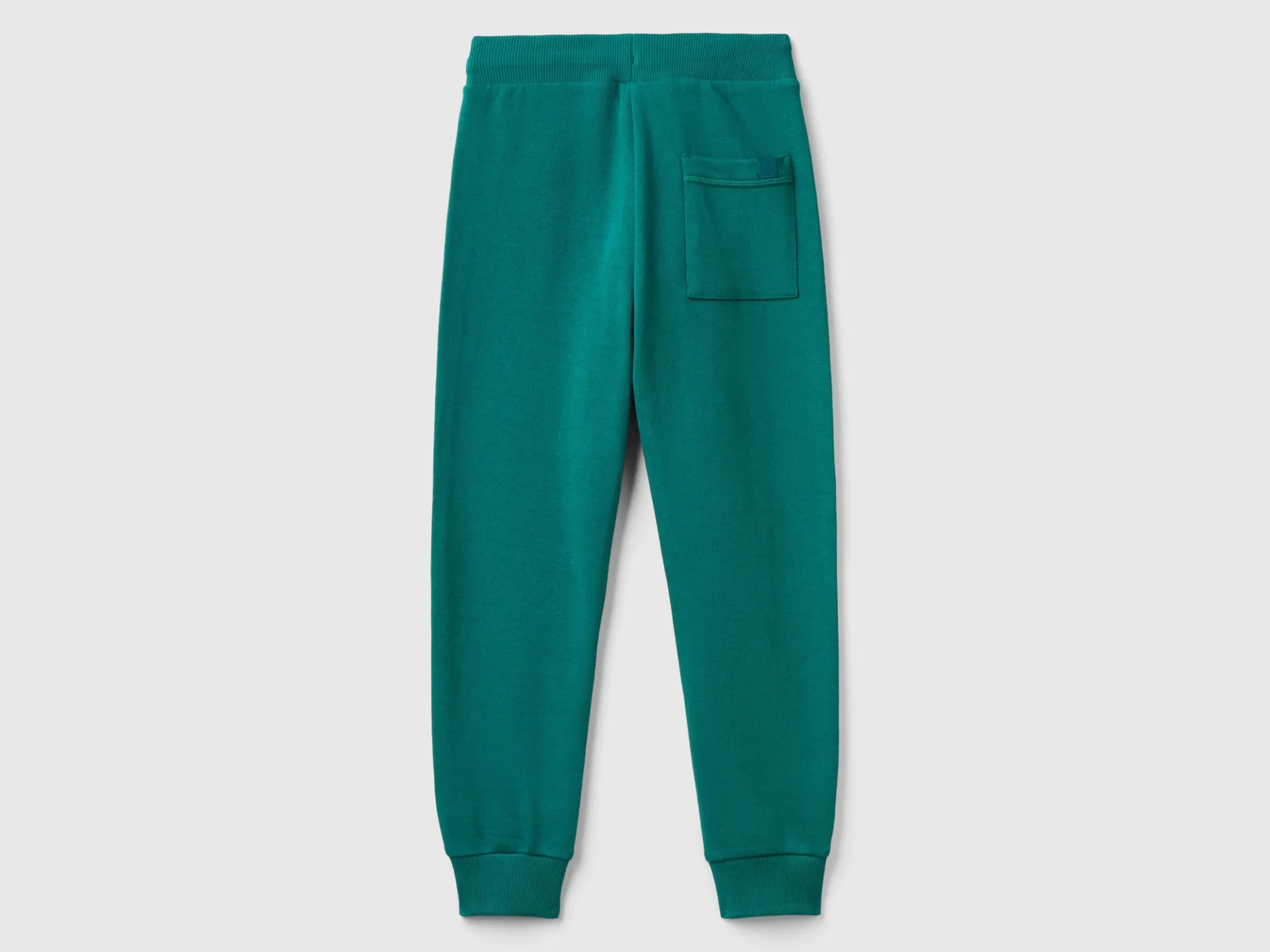 Sporty trousers with drawstring