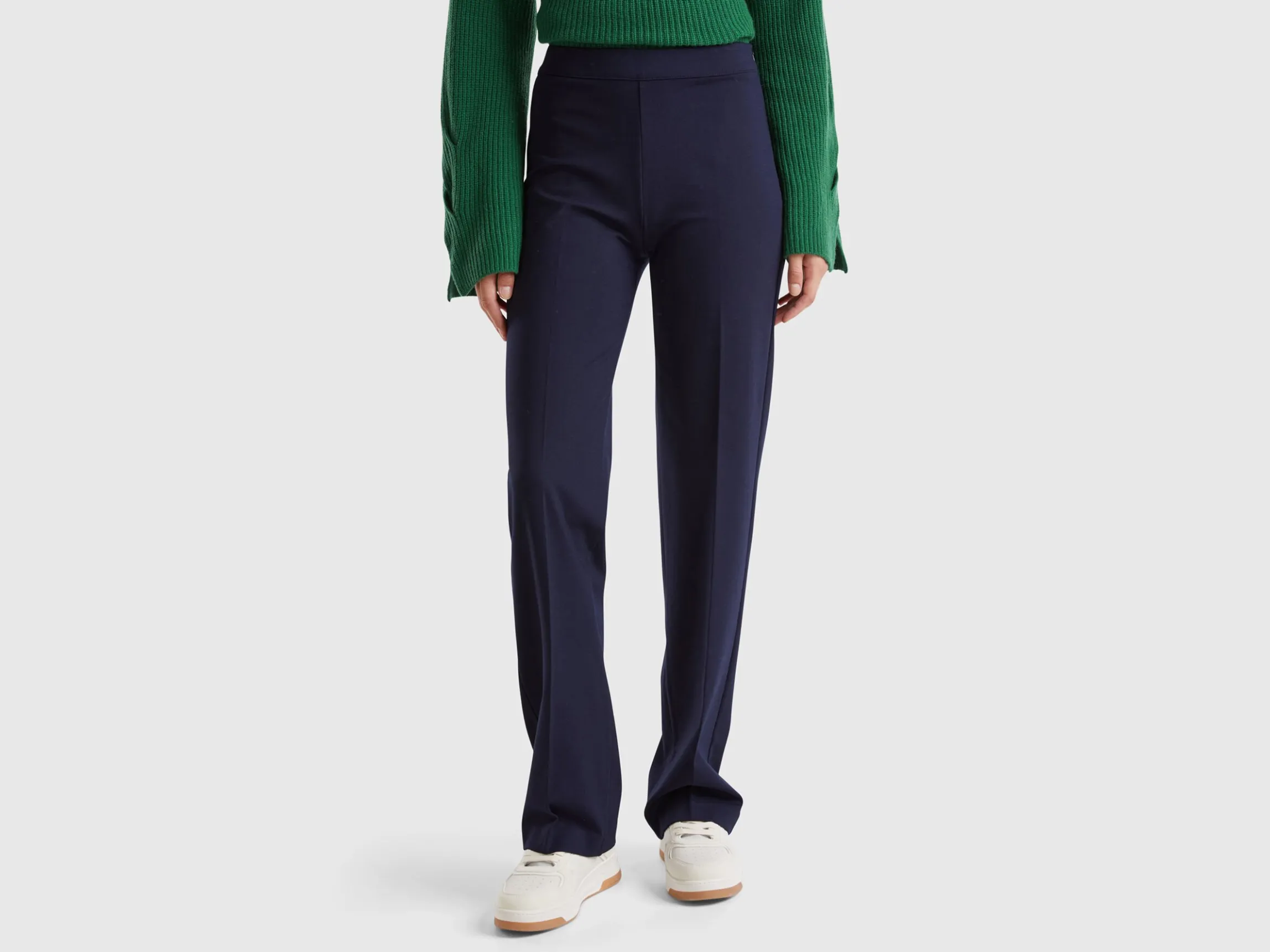 Straight cut classic trousers