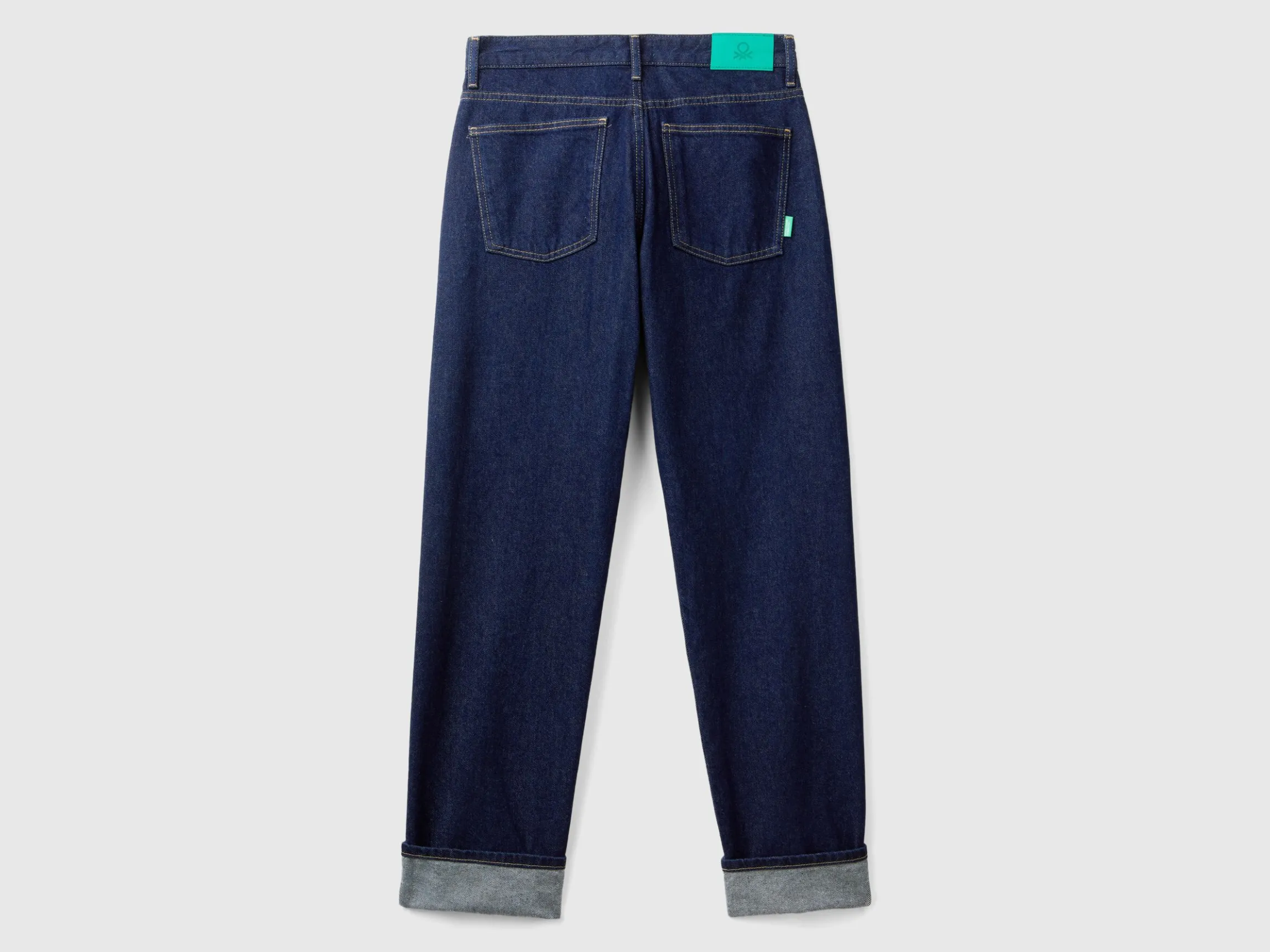 Straight jeans with cuffs