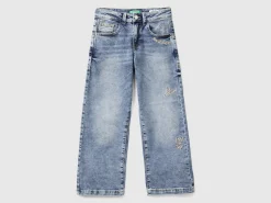 Straight leg jeans in denim