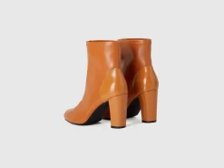 Stretch ankle boots with heels