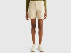 Stretch cotton bermudas