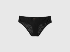 Stretch lace underwear