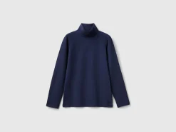 Stretch t-shirt with high neck
