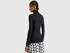 Stretch turtleneck sweater