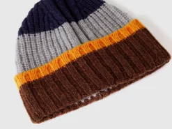 Striped cap in pure Shetland wool