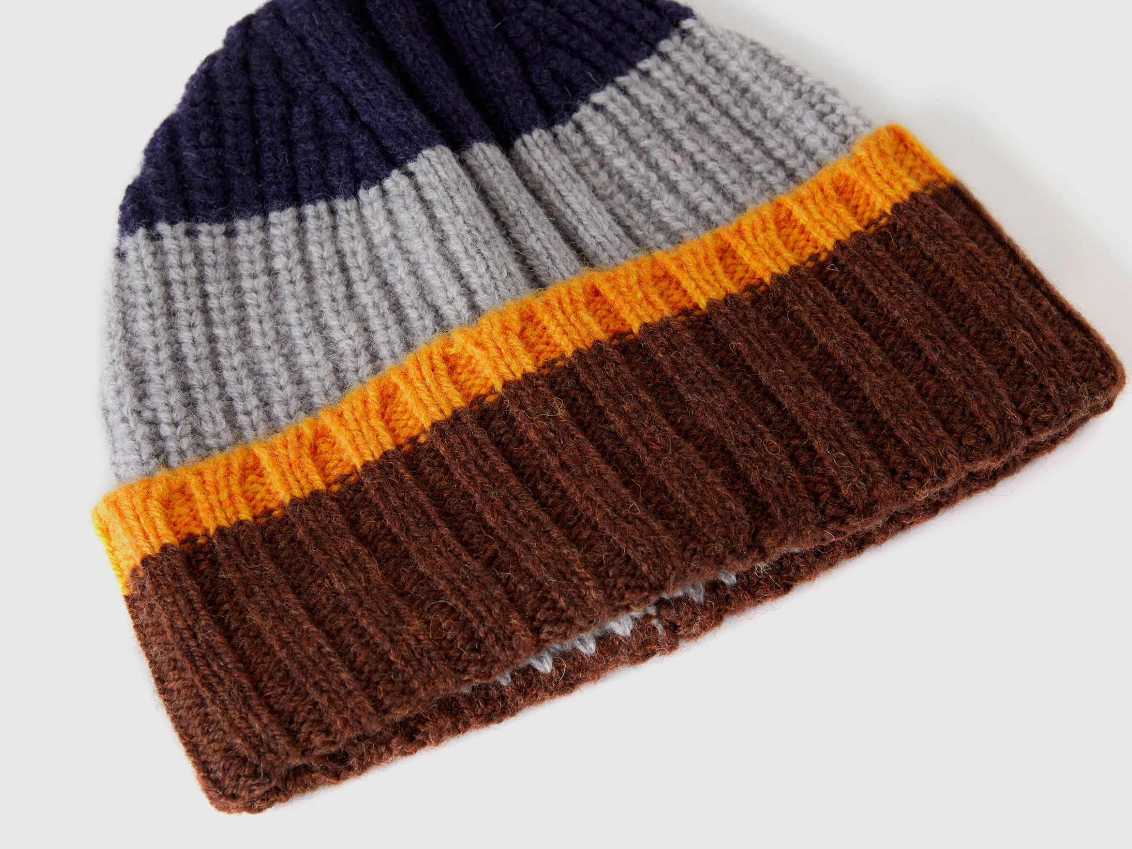 Striped cap in pure Shetland wool