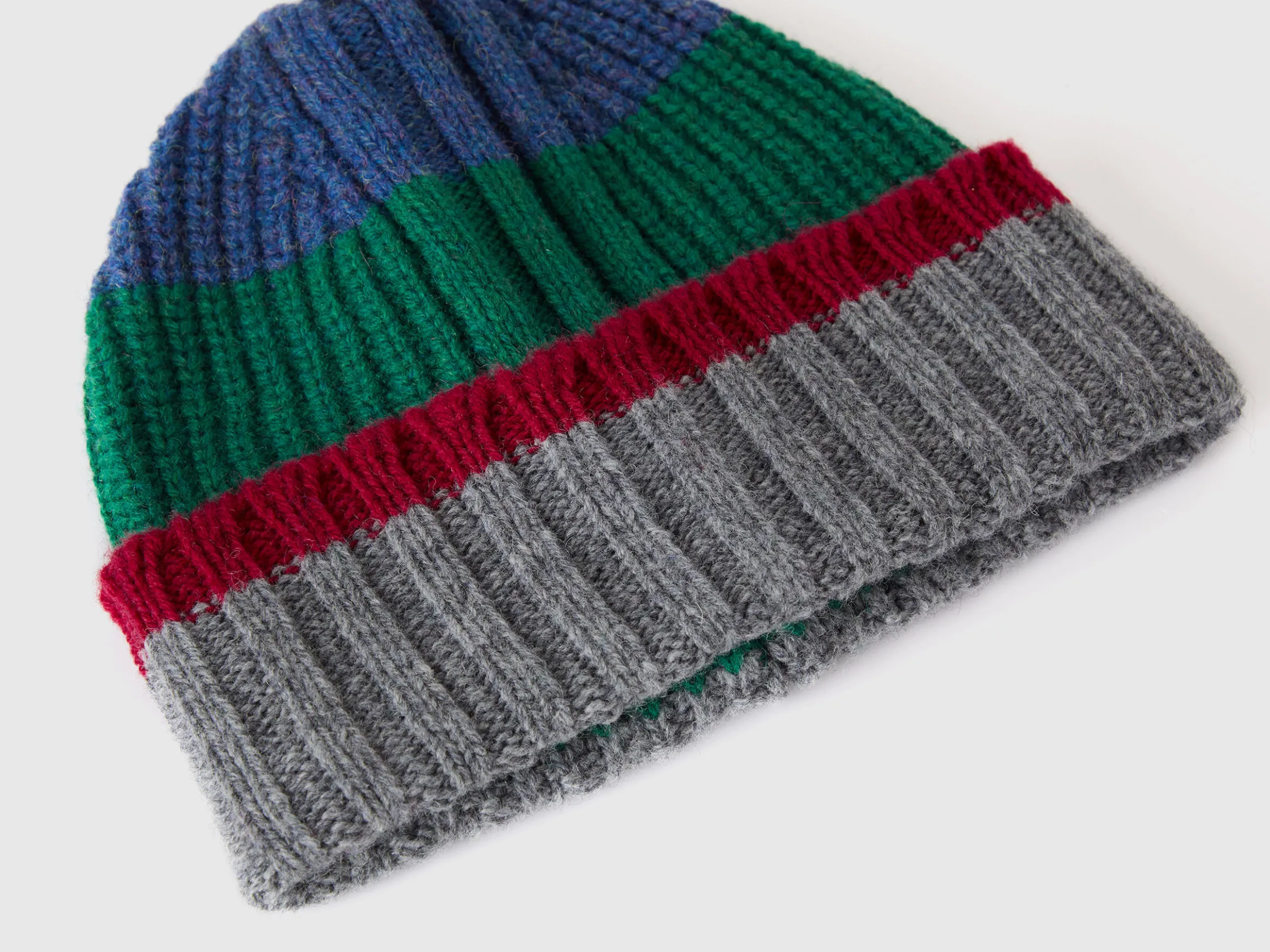 Striped cap in pure Shetland wool