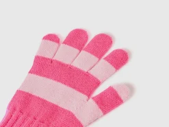 Striped knit gloves