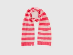 Striped knit scarf