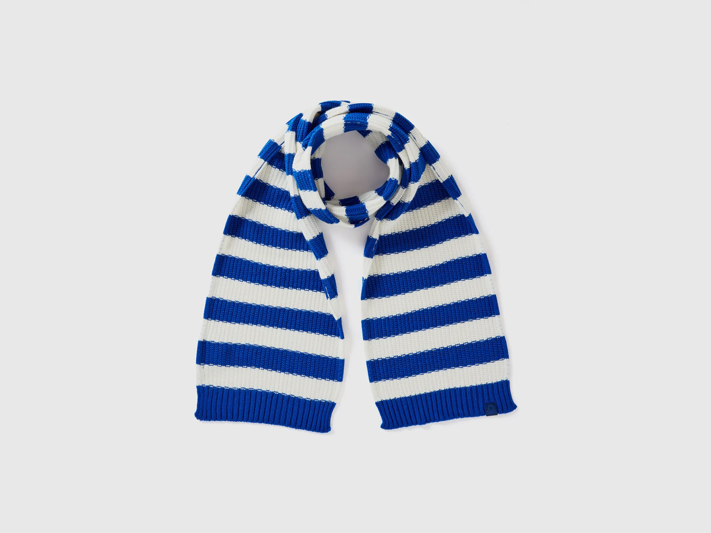 Striped knit scarf
