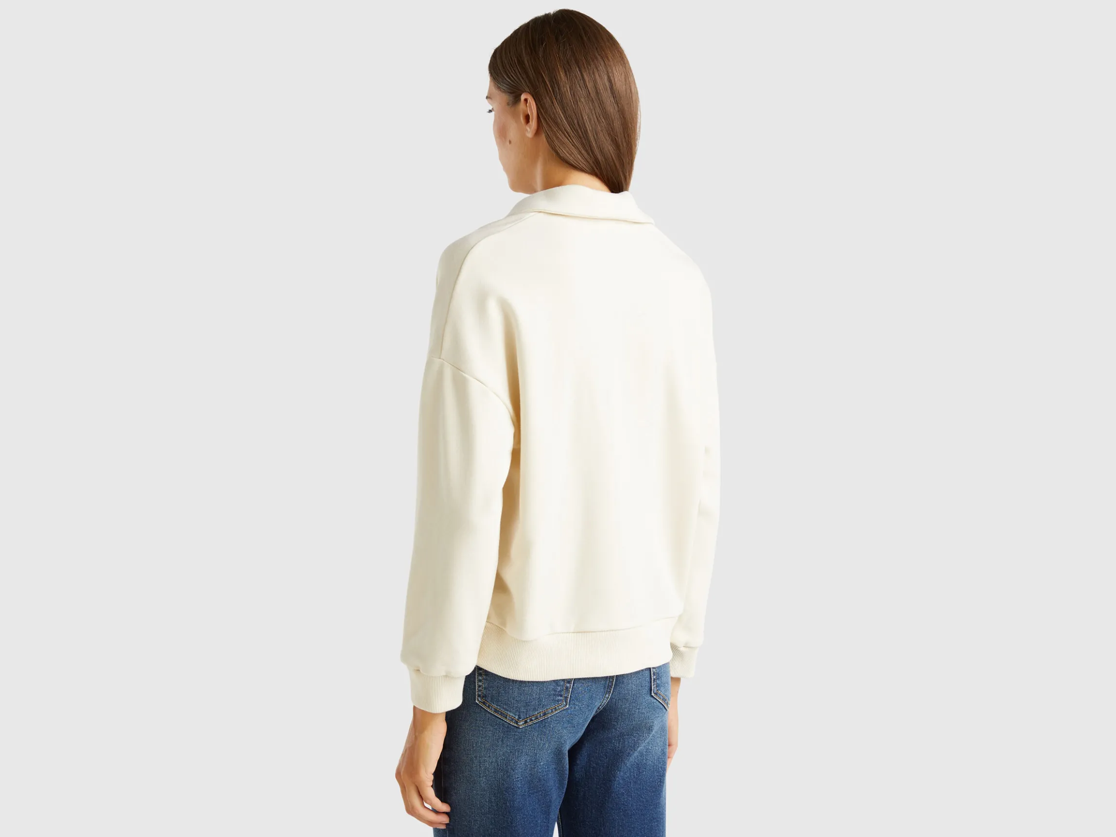 Sweat fabric polo with V-neck