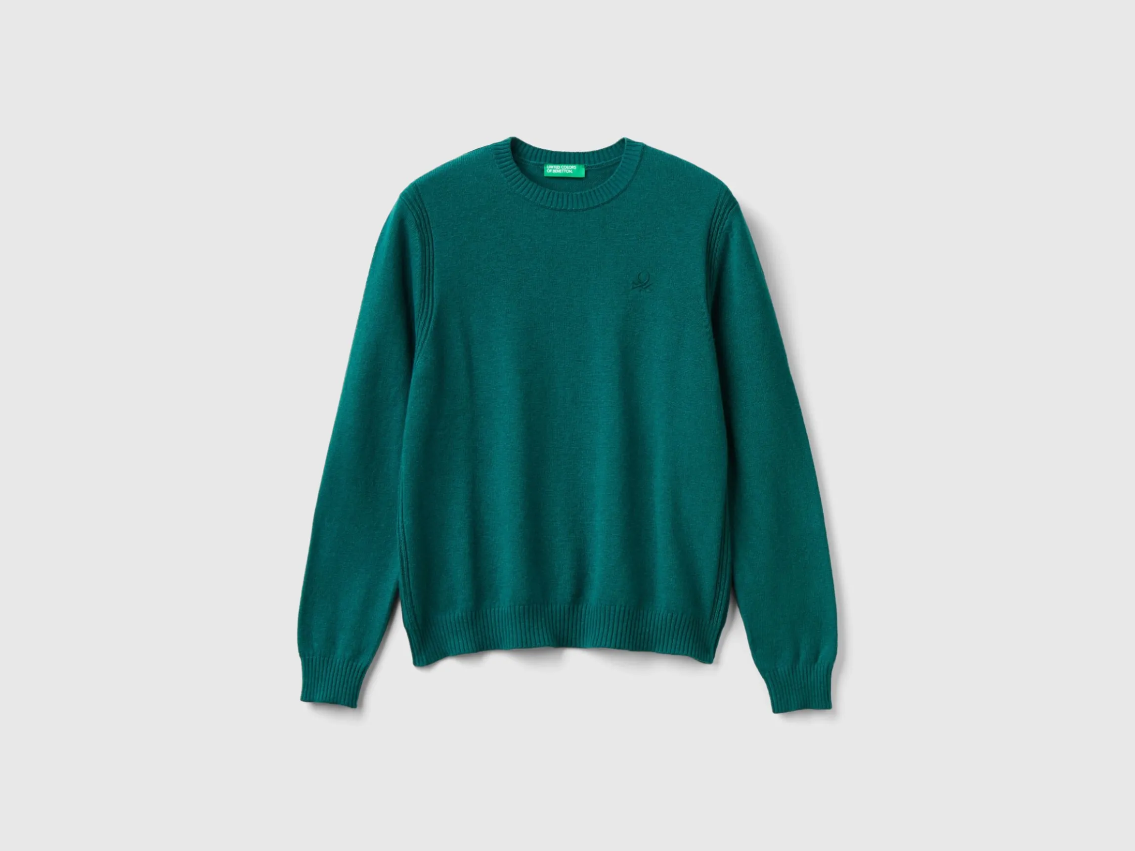 Sweater in cashmere and wool blend