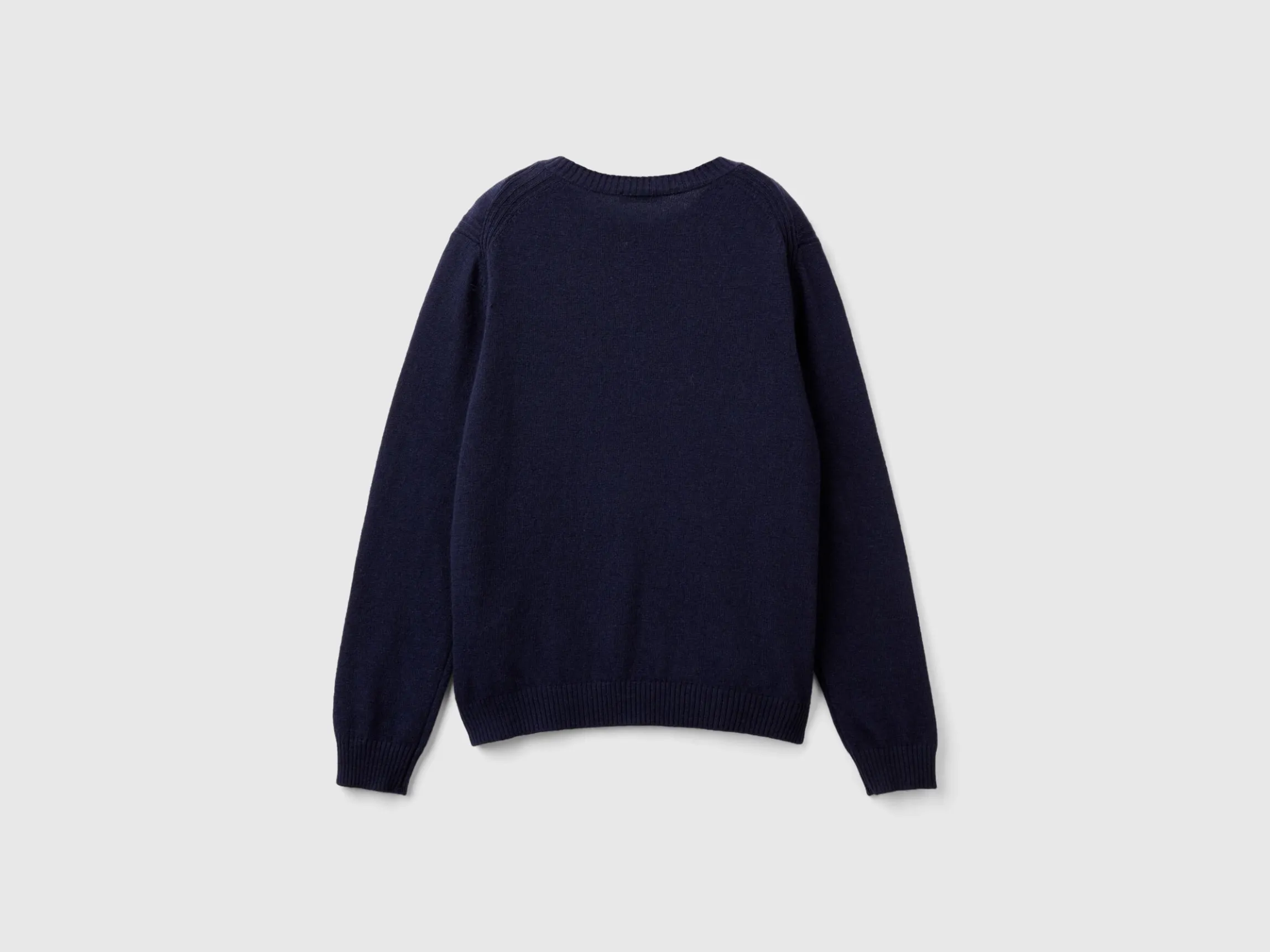 Sweater in cashmere and wool blend