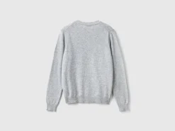 Sweater in cashmere and wool blend