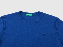 Sweater in cashmere and wool blend