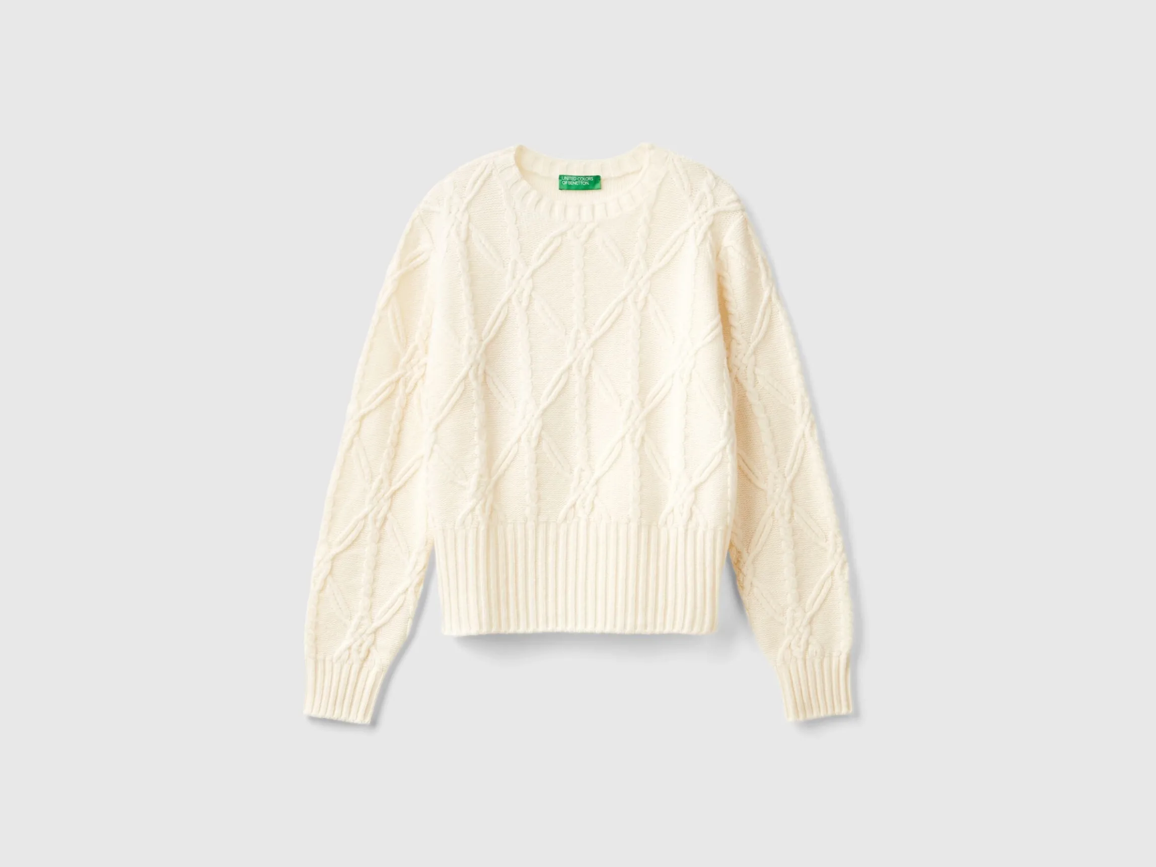 Sweater with cable knit