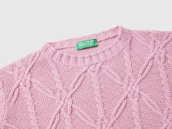 Sweater with cable knit