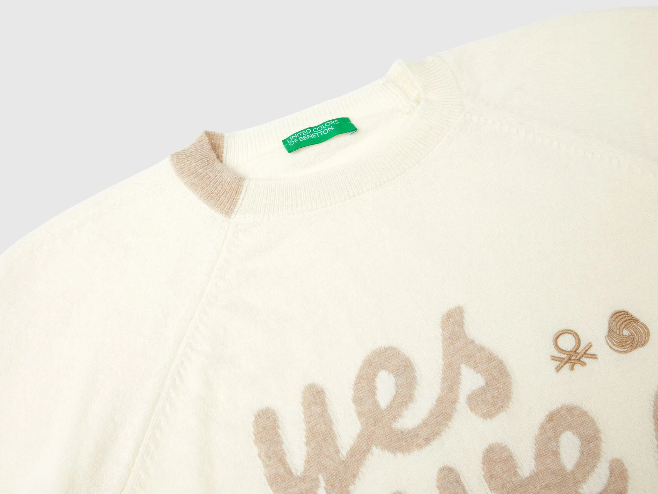 Sweater with embroidery in Merino wool
