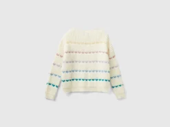 Sweater with heart inlay