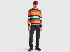 Sweater with multicolor stripes