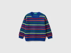 Sweater with multicolored stripes