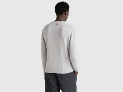 Sweater with ski graphic