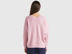 Sweater with V-neck