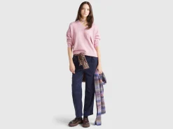 Sweater with V-neck