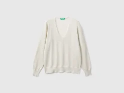 Sweater with V-neck and lurex
