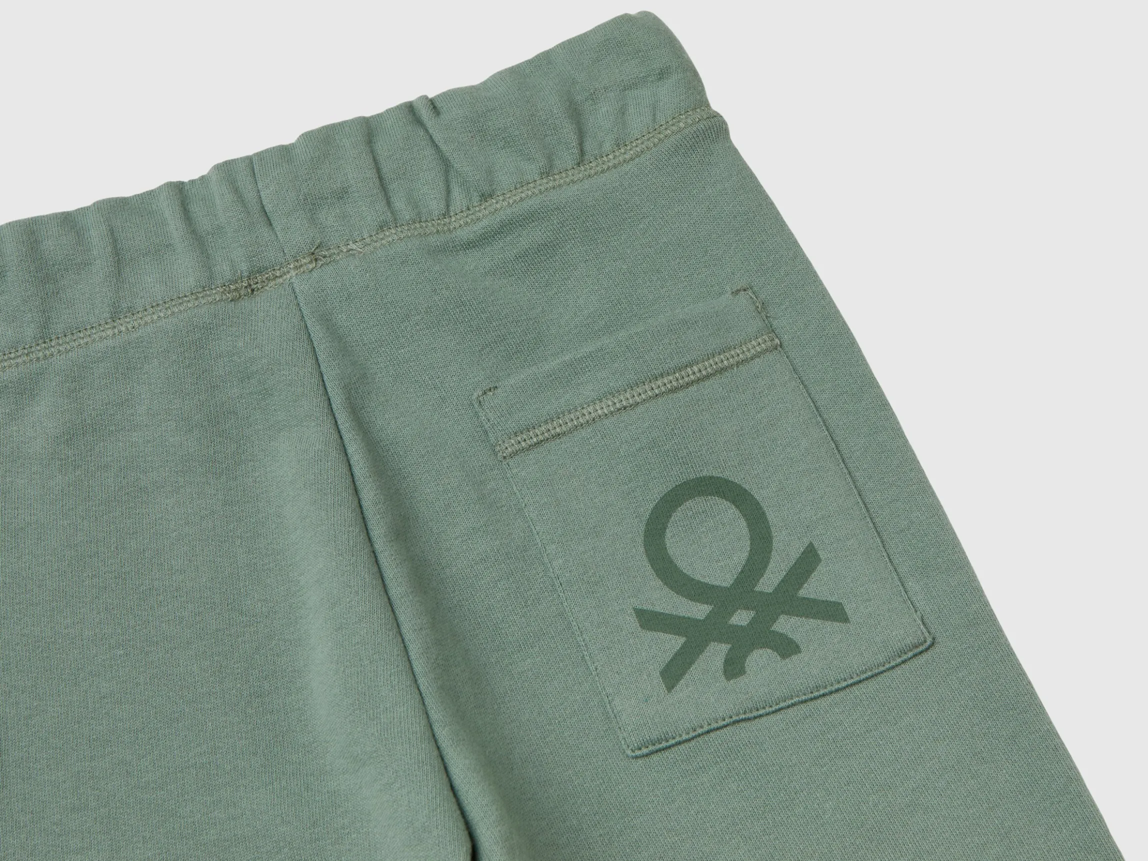 Sweatpants in 100% cotton