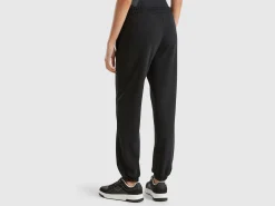 Sweatpants with drawstring