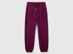 Sweatpants with drawstring