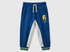 Sweatpants with embroidery