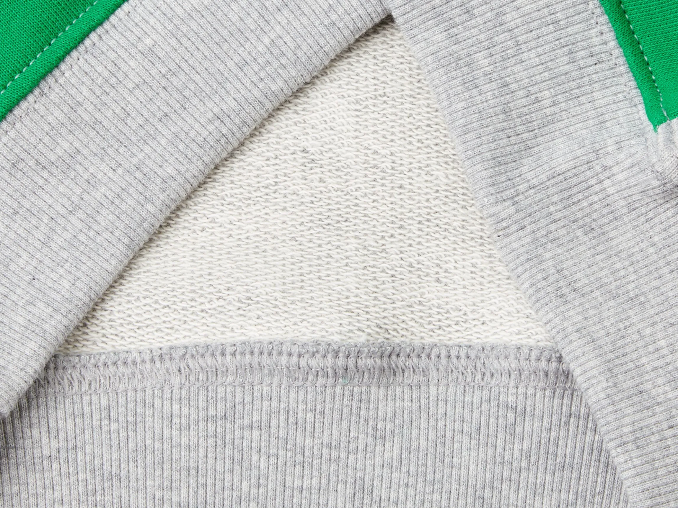 Sweatshirt in 100% organic cotton