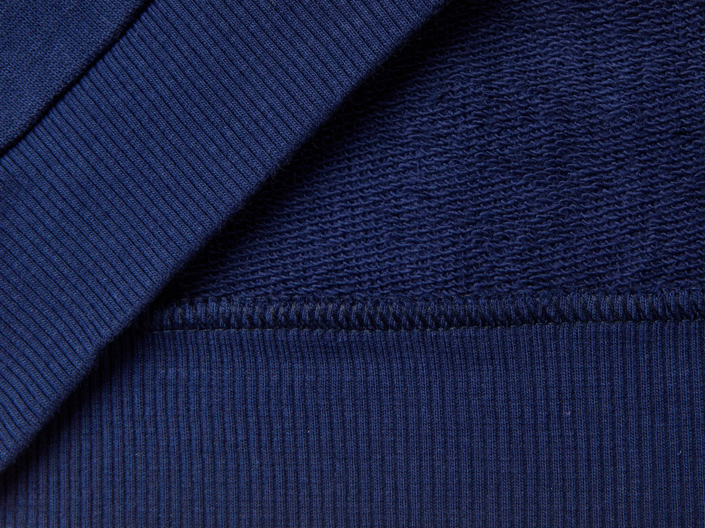 Sweatshirt in organic cotton with zip