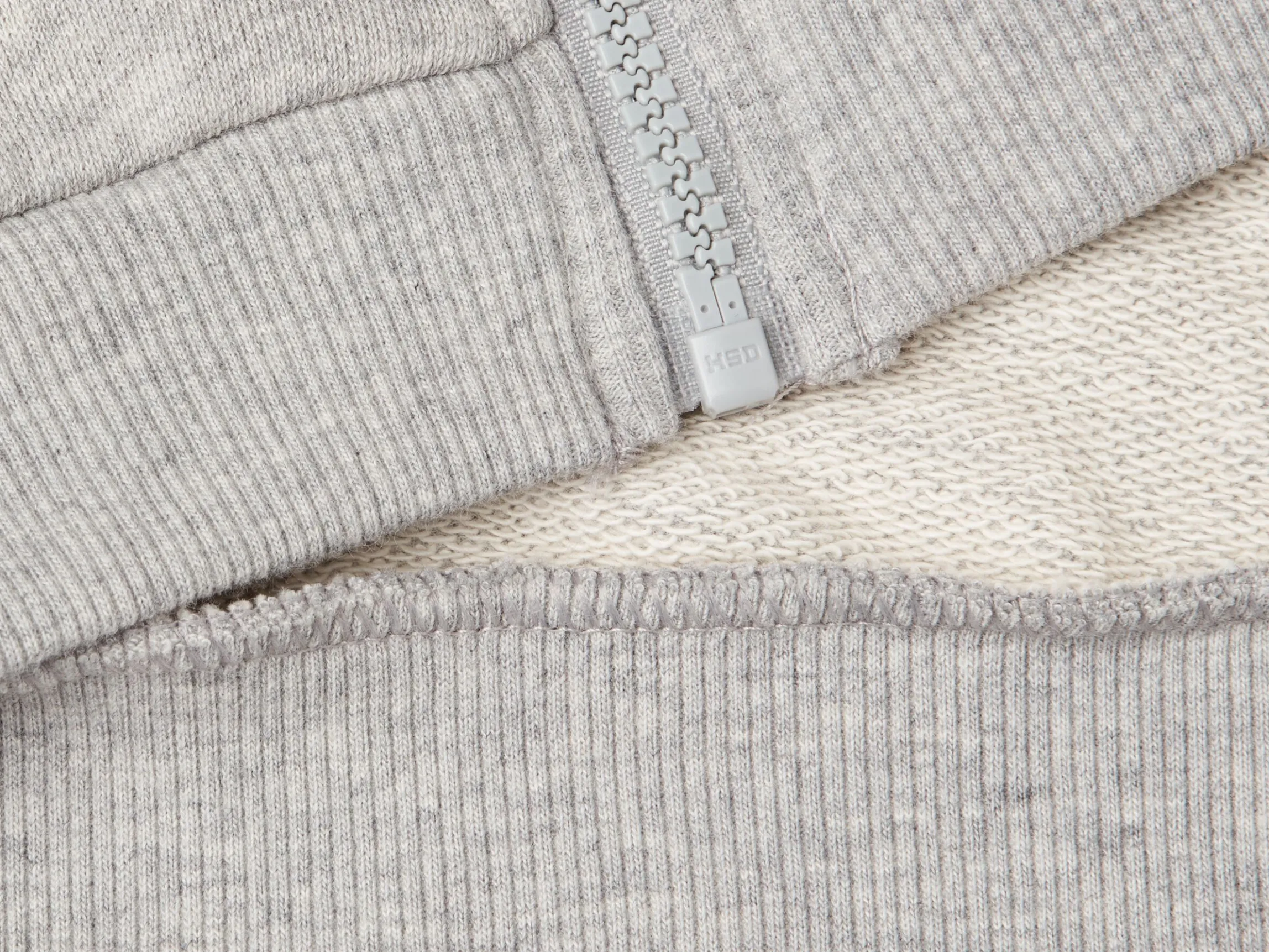 Sweatshirt in organic cotton with zip