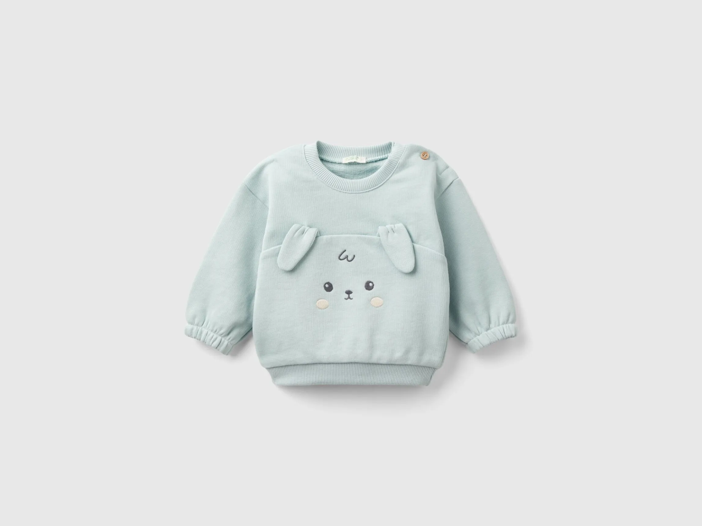 Sweatshirt with embroidery and patches in organic cotton