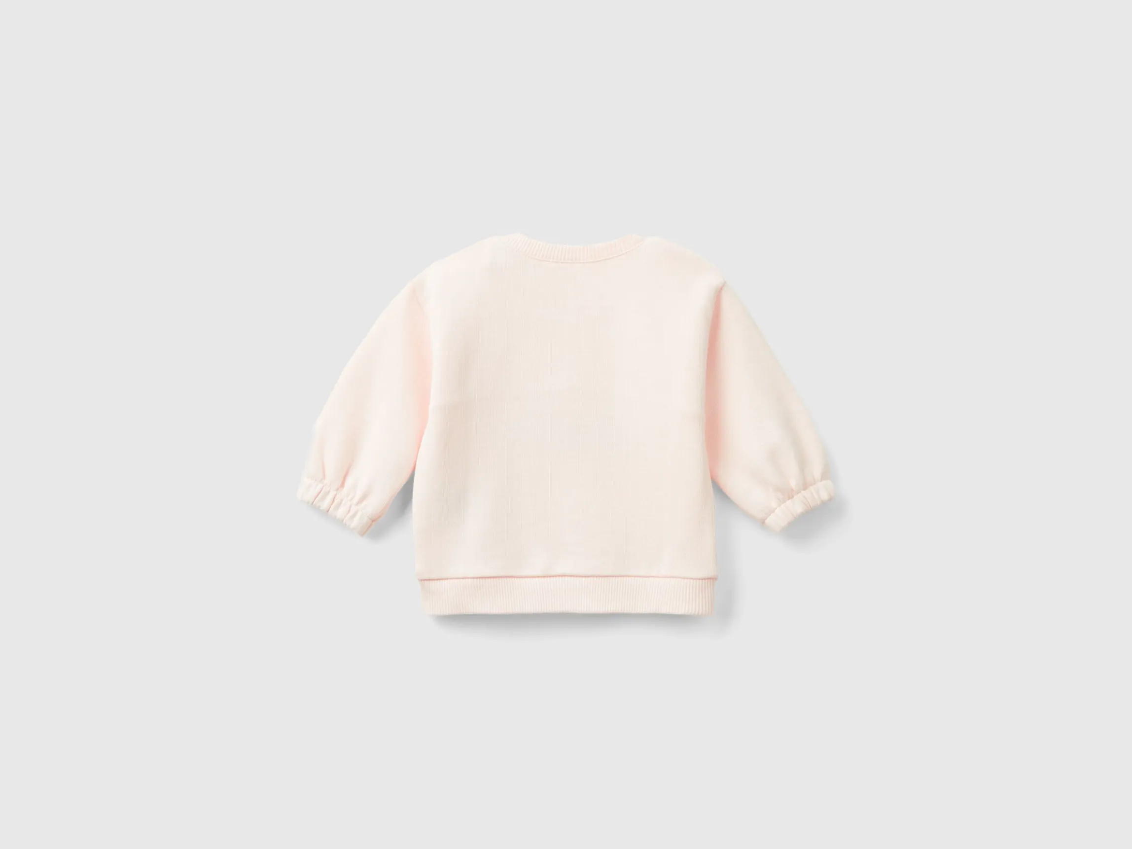 Sweatshirt with embroidery and patches in organic cotton